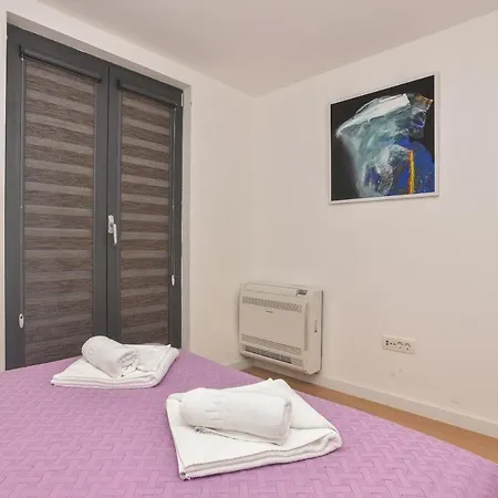 Mt Makarska